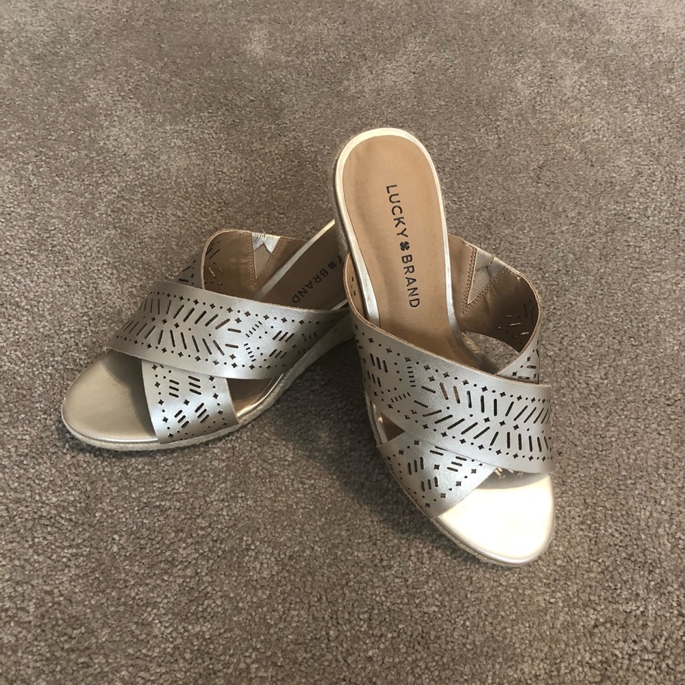 Lucky BRAND Platinum Bronze Metallic Wedge Sandal
